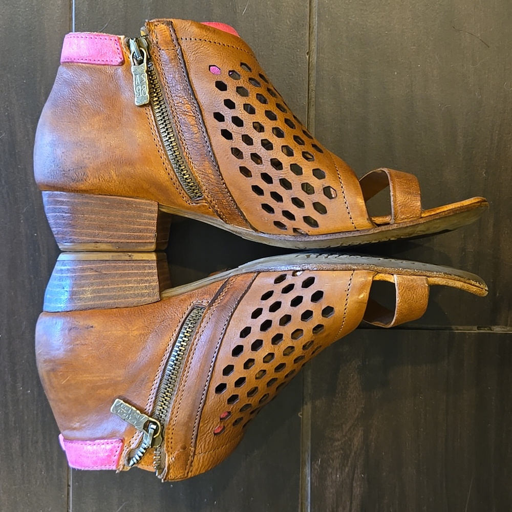 A.S. 98 RARE Leather Boho Heeled Sandals Sz 39 - Picture 3 of 10